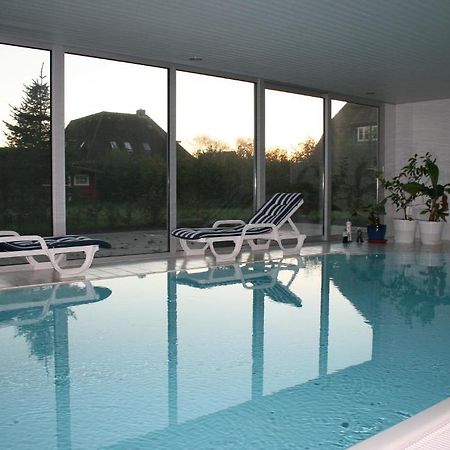 Ferienwohnungen Im Hotel Garni Zur Post Utersum Pokój zdjęcie