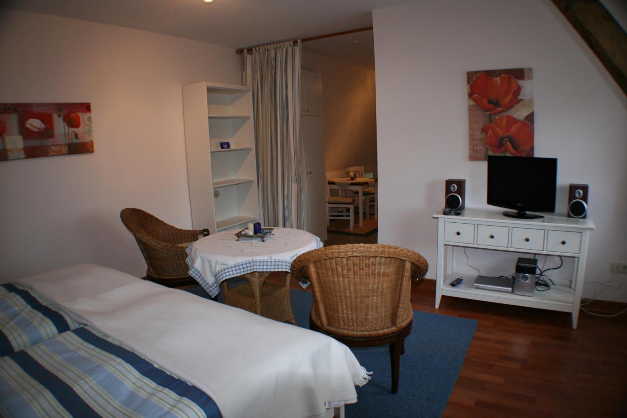 Ferienwohnungen Im Hotel Garni Zur Post Utersum Pokój zdjęcie